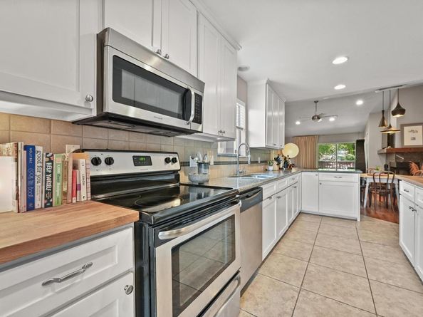 2450 Wickersham LN 304, Austin TX 78741