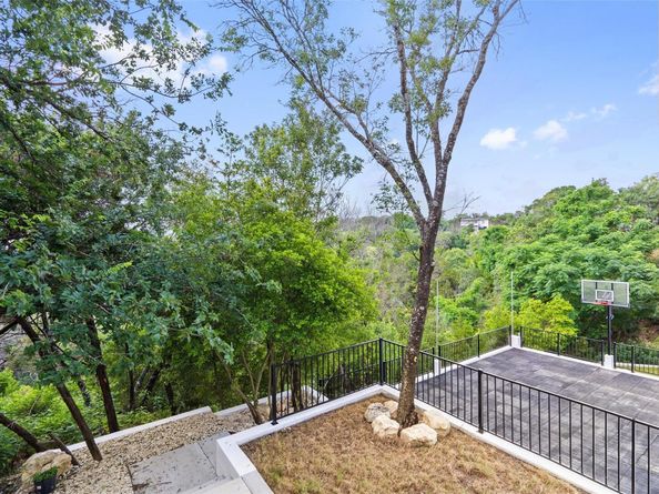 1501 Ridgecrest DR, Austin TX 78746