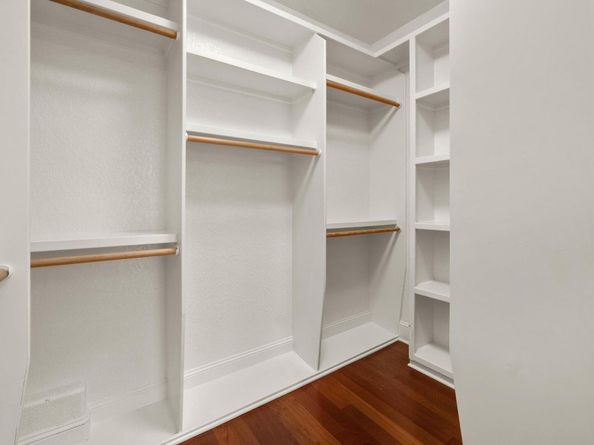 409 Hazeltine DR, Lakeway TX 78734