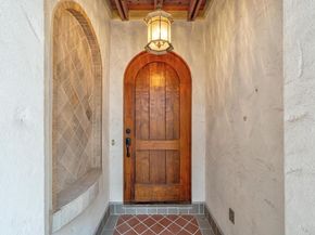 409 Hazeltine DR, Lakeway TX 78734