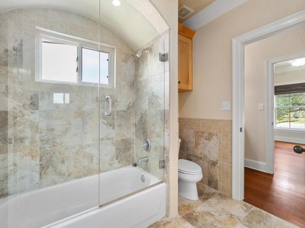 409 Hazeltine DR, Lakeway TX 78734