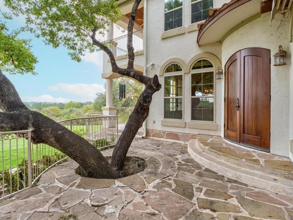 409 Hazeltine DR, Lakeway TX 78734