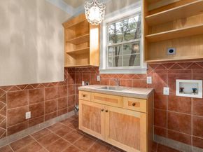 409 Hazeltine DR, Lakeway TX 78734