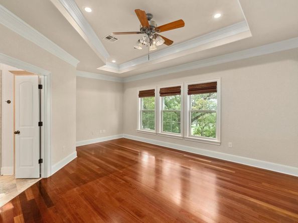 409 Hazeltine DR, Lakeway TX 78734