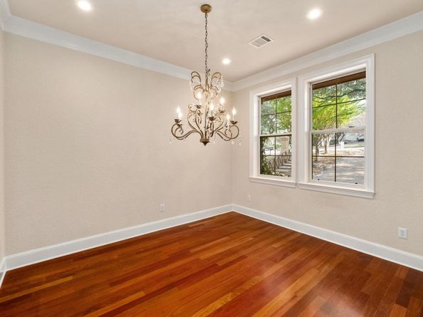 409 Hazeltine DR, Lakeway TX 78734