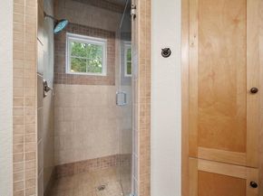 409 Hazeltine DR, Lakeway TX 78734