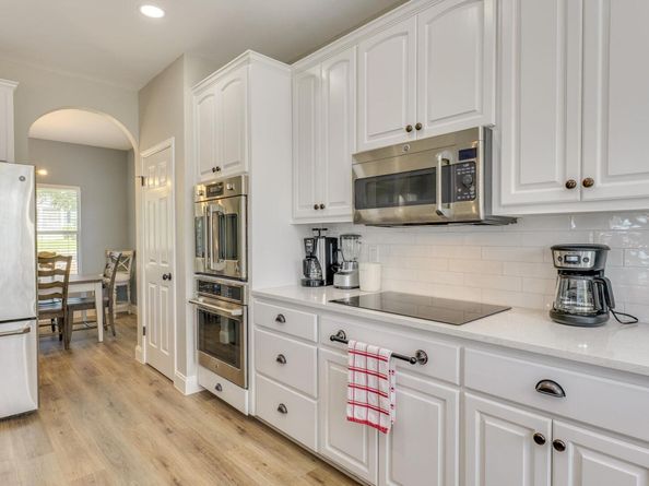 704 Deckhouse DR, Lago Vista TX 78645