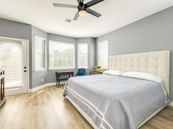 704 Deckhouse DR, Lago Vista TX 78645