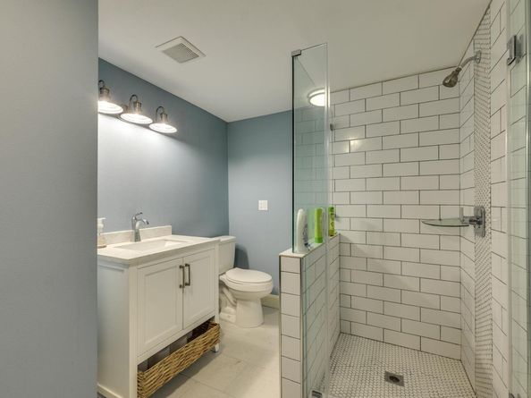 704 Deckhouse DR, Lago Vista TX 78645