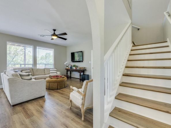 704 Deckhouse DR, Lago Vista TX 78645