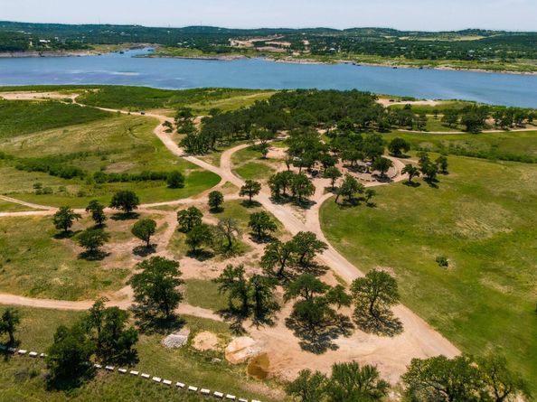 704 Deckhouse DR, Lago Vista TX 78645