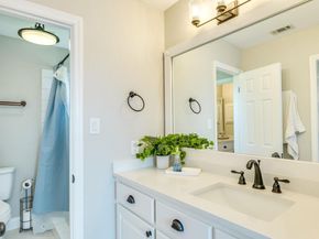 704 Deckhouse DR, Lago Vista TX 78645