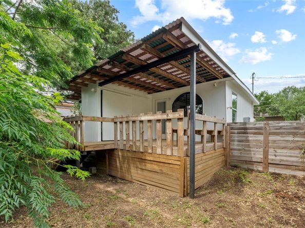 1187 Coleto ST, Austin TX 78702