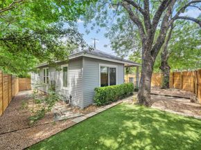 1901 E 10th ST, Austin TX 78702
