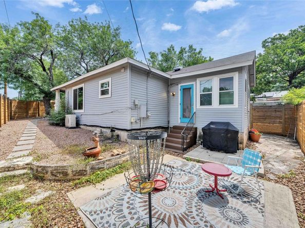 1901 E 10th ST, Austin TX 78702