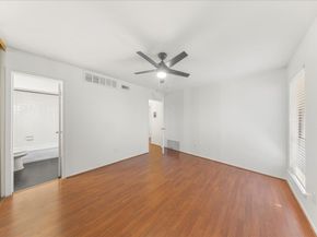 6910 Hart LN 110, Austin TX 78731