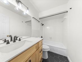 6910 Hart LN 110, Austin TX 78731