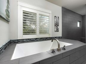 6009 Woodcrest DR, Austin TX 78759