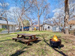 1507 1/2 Holly ST, Austin TX 78702