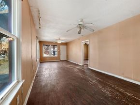 1507 1/2 Holly ST, Austin TX 78702