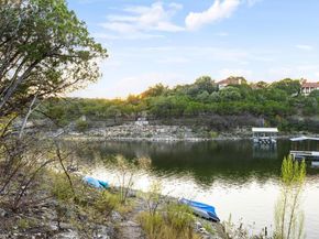 7308 Admirals Park Dr, Jonestown TX 78645