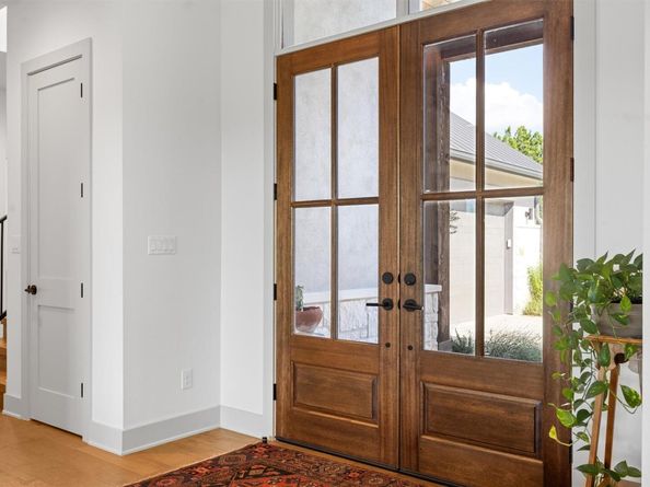 7308 Admirals Park Dr, Jonestown TX 78645