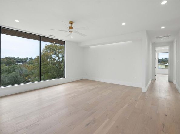 2401 Oakhaven CIR, Austin TX 78704