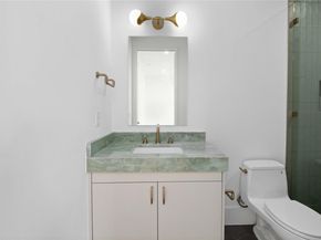 2401 Oakhaven CIR, Austin TX 78704