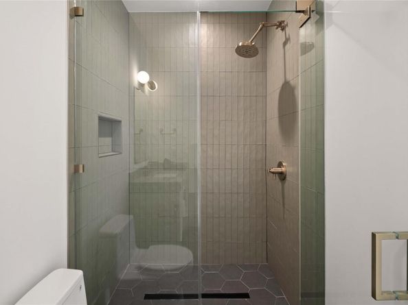 2401 Oakhaven CIR, Austin TX 78704