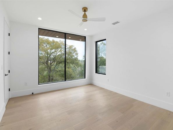 2401 Oakhaven CIR, Austin TX 78704