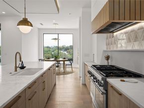 2401 Oakhaven CIR, Austin TX 78704