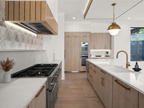 2401 Oakhaven CIR, Austin TX 78704