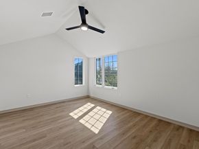 1736 Bunche RD B1, Austin TX 78721