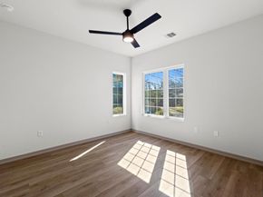 1736 Bunche RD B1, Austin TX 78721