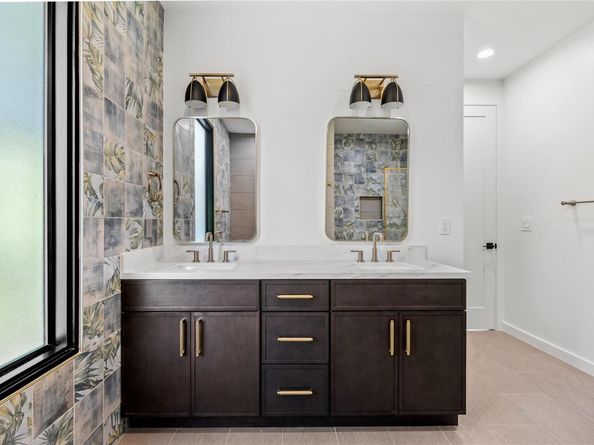 705 E 50th ST, Austin TX 78751