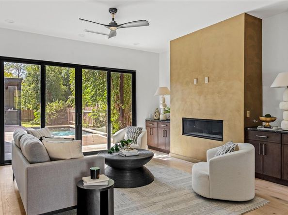 705 E 50th ST, Austin TX 78751