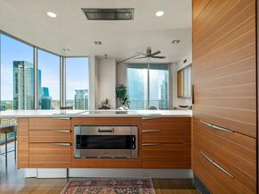 360 Nueces ST 4211, Austin TX 78701