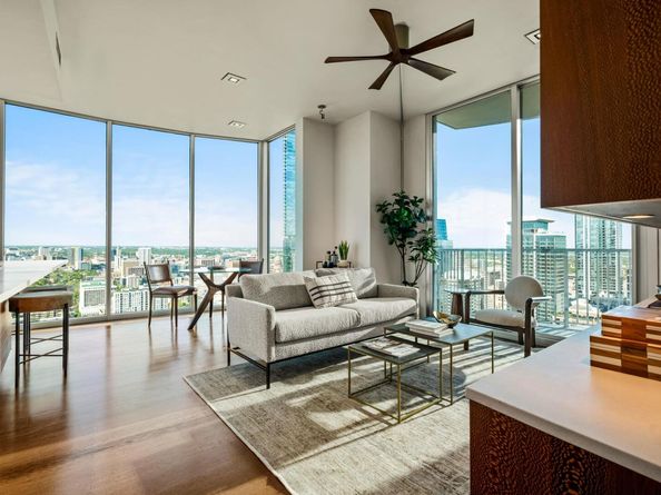360 Nueces ST 4211, Austin TX 78701