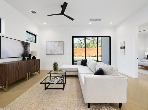1411 Clifford DR, Austin TX 78702