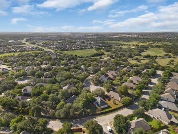 325 Middle Ground CV, Austin TX 78748