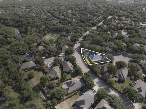325 Middle Ground CV, Austin TX 78748