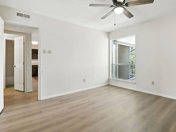 6910 Hart LN 312, Austin TX 78731