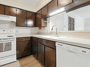 6910 Hart LN 312, Austin TX 78731