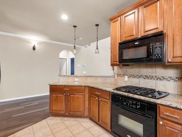 13904 Ashton Woods CIR 24, Austin TX 78727