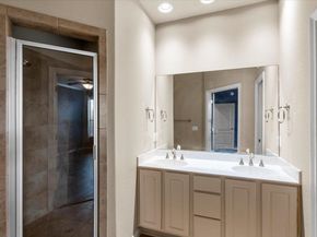 13904 Ashton Woods CIR 24, Austin TX 78727