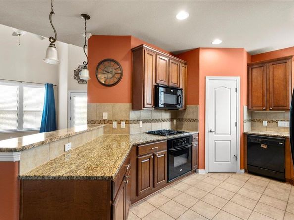 13904 Ashton Woods CIR 24, Austin TX 78727