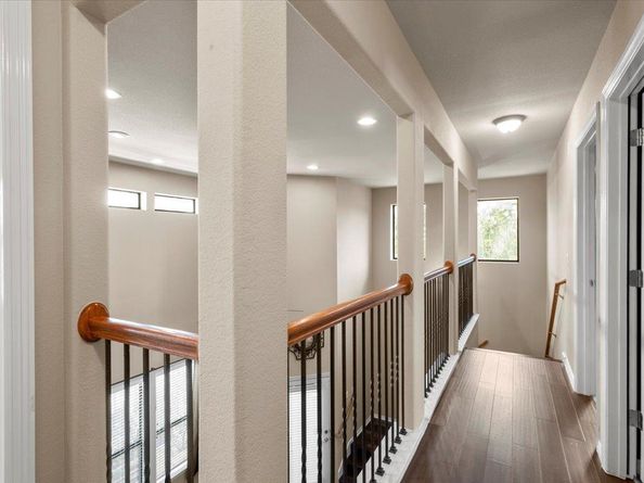 13904 Ashton Woods CIR 24, Austin TX 78727
