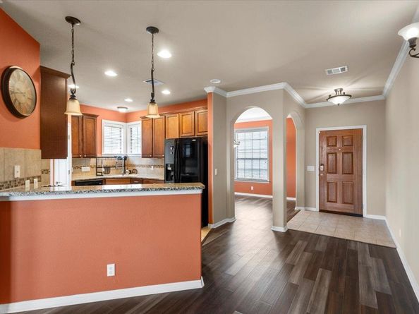 13904 Ashton Woods CIR 24, Austin TX 78727