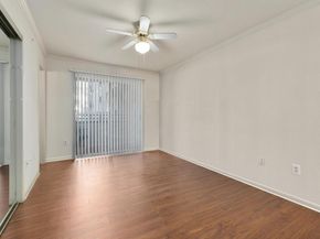 501 W 26th ST 113, Austin TX 78705