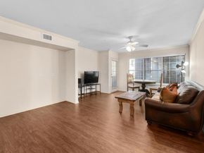 501 W 26th ST 113, Austin TX 78705